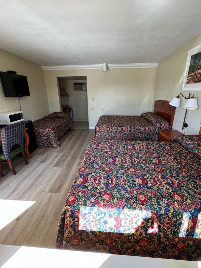 Village Inn Туларе Екстер'єр фото