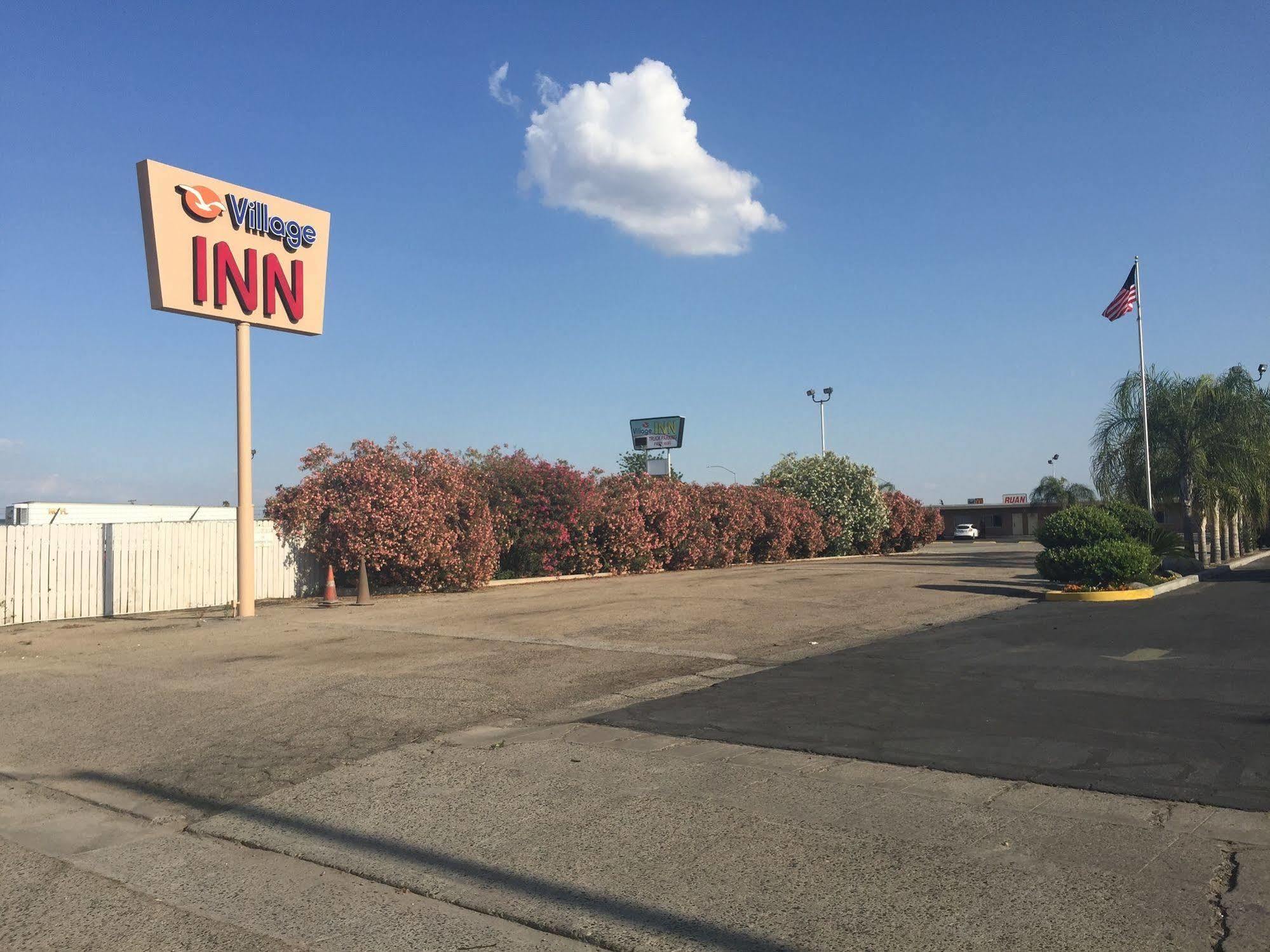 Village Inn Туларе Екстер'єр фото